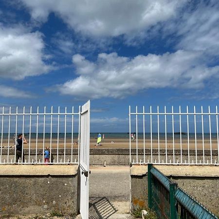 Sunny Apt On D-Day Beach With Parking Saint-Come-de-Fresne Exterior photo